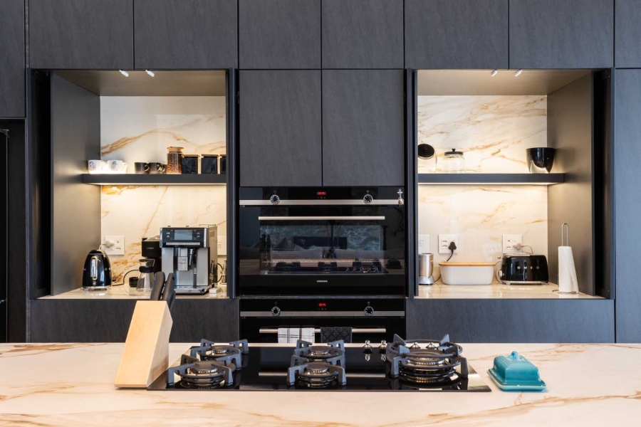 To Let 5 Bedroom Property for Rent in Val De Vie Estate Western Cape